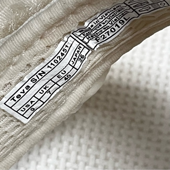 Teva Flatform Universal White Sandals Size 9 - Picture 12 of 12